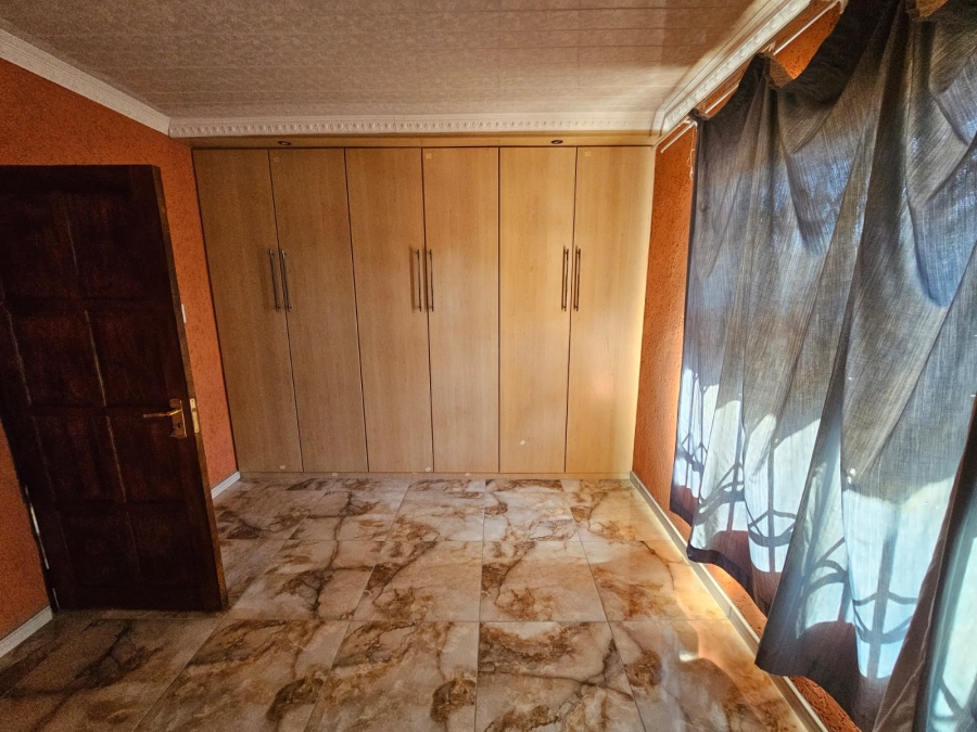 To Let 4 Bedroom Property for Rent in Welgelegen West Free State